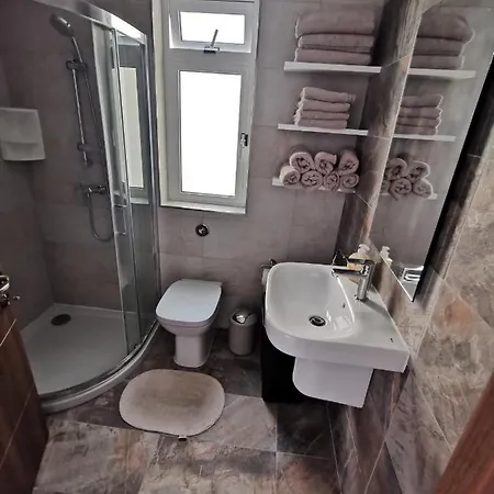 Ta' Ganna Accomodation *