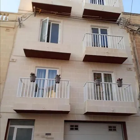 Ta' Ganna Accomodation * Żejtun